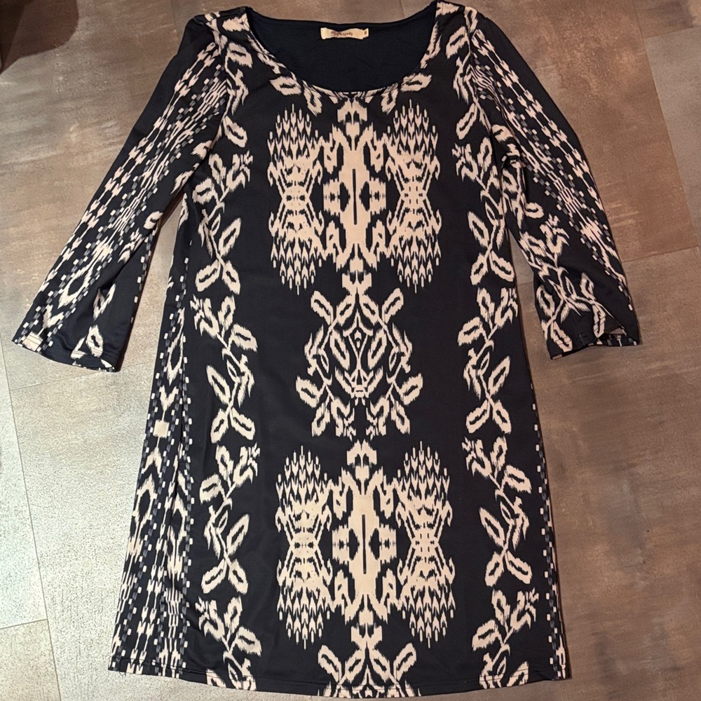 Aryeh Navy and Cream Patterned Long Sleeve Dress size medium